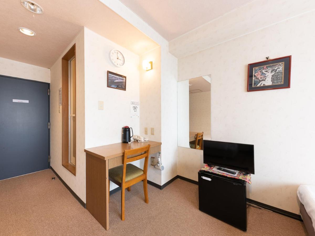 Tabist Business Hotel R Side Канадзава Екстериор снимка